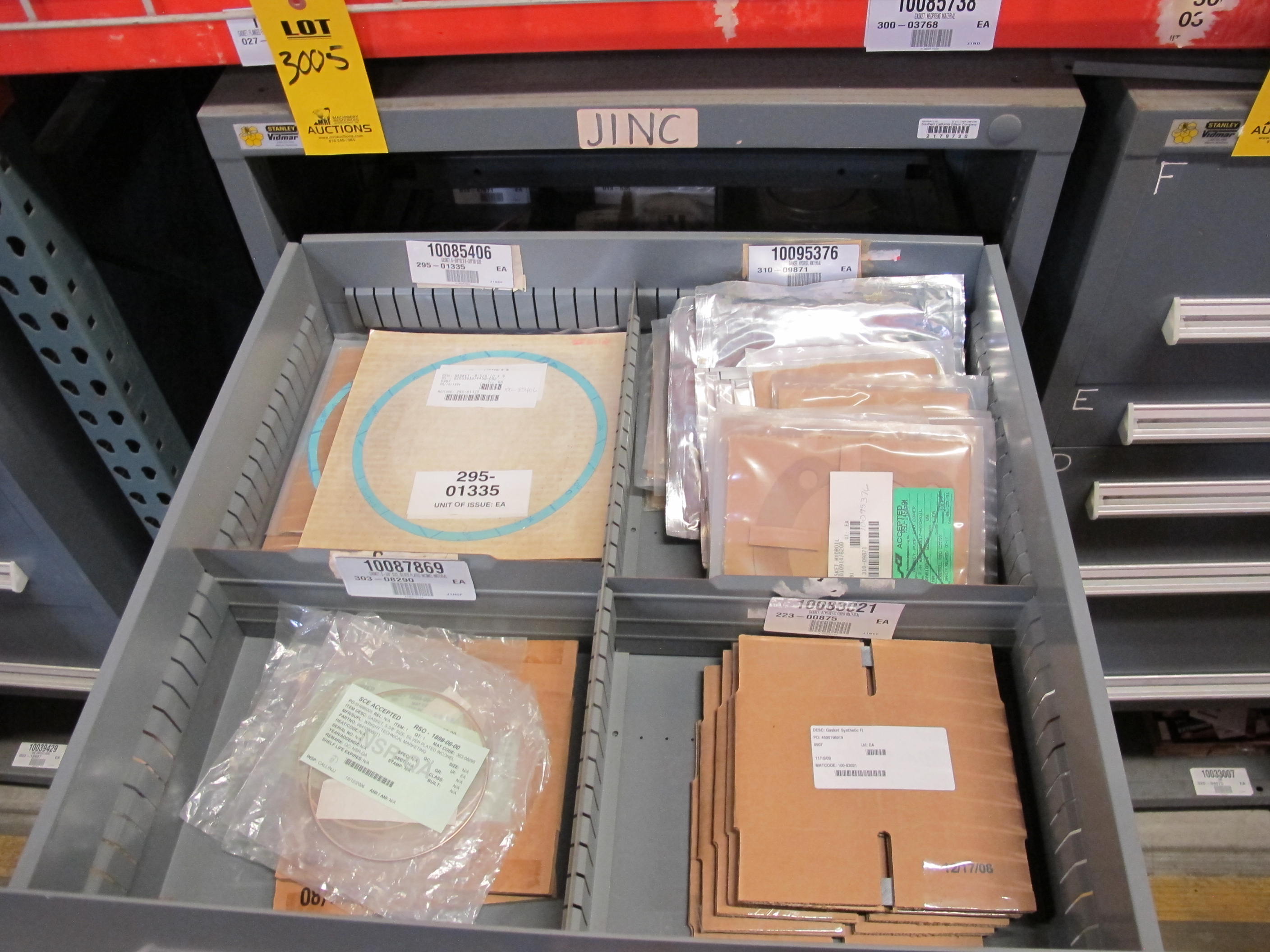 STANLEY VIDMAR HEAVY DUTY 5-DRAWER PARTS CABINET W/ CONTENTS (W-50) LOADING & HANDLING FEE $25-